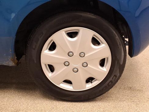 Used 2007 Toyota Yaris 2-Door Hatchback image 8