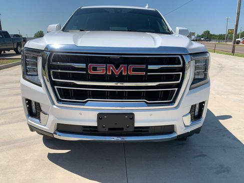 Used 2021 GMC Yukon XL SLT w/ SLT Premium Package AWD/4WD image 7