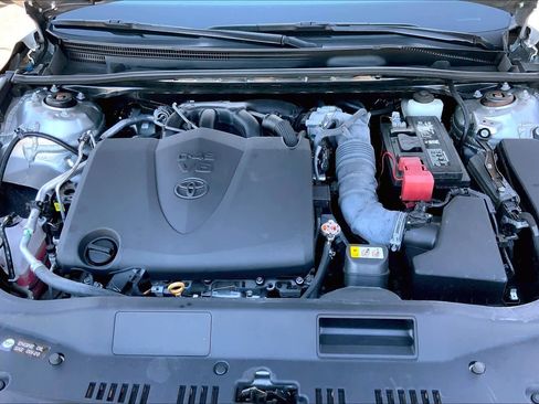 Used 2020 Toyota Avalon XLE image 31