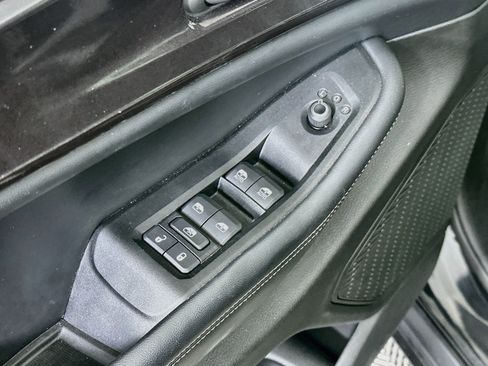 Used 2023 Jeep Grand Cherokee Altitude RWD image 15