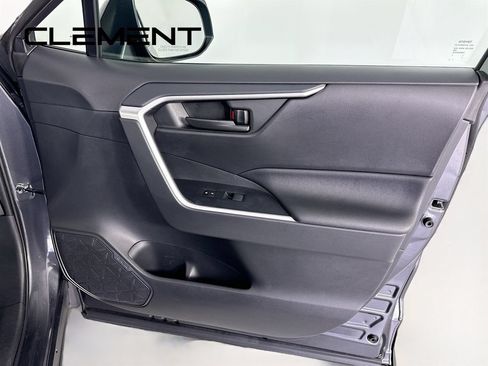 Used 2019 Toyota RAV4 LE AWD/4WD image 33