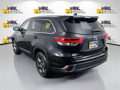 Used 2017 Toyota Highlander Limited image 7