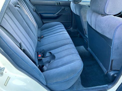 Used 1991 Toyota Camry Deluxe image 37