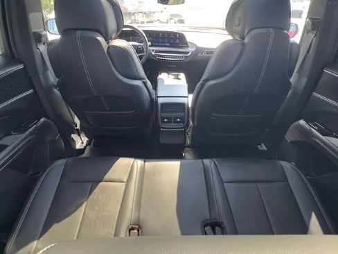 Certified 2024 Cadillac Lyriq Luxury AWD/4WD image 8