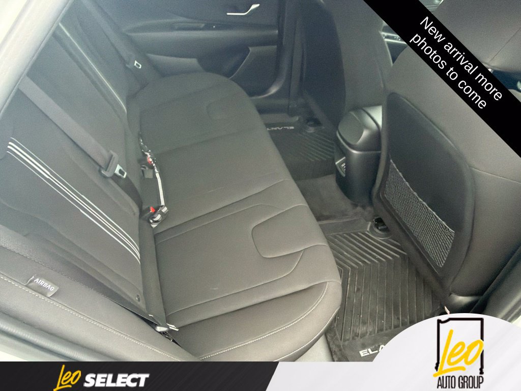 Used 2024 Hyundai Elantra SEL w/ Convenience Package FWD image 10