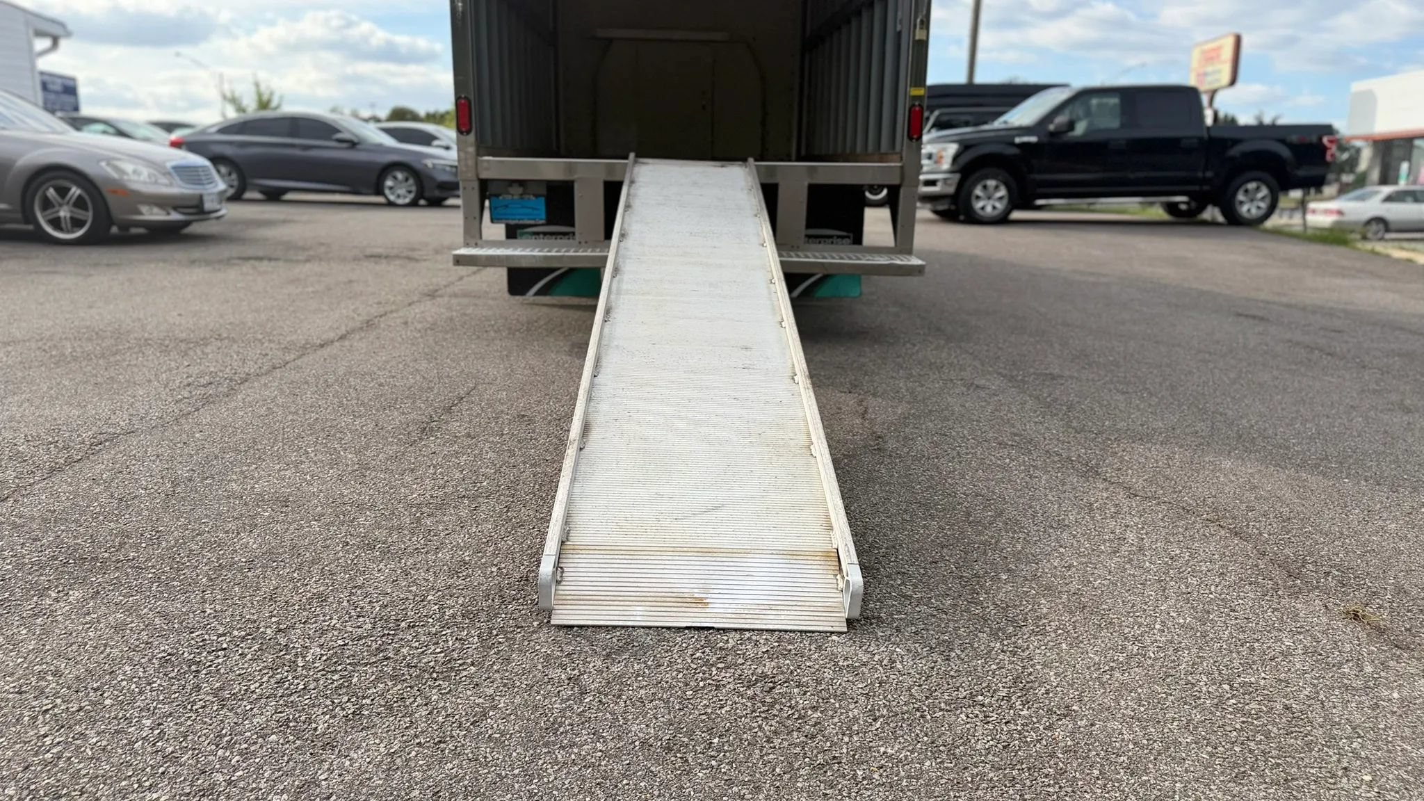 Used 2018 Ford E-350 and Econoline 350 Super Duty w/ Power Windows & Locks Group RWD image 25