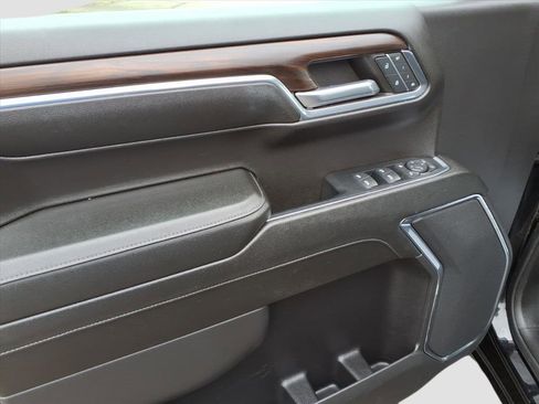 Used 2024 GMC Sierra 1500 SLT image 14