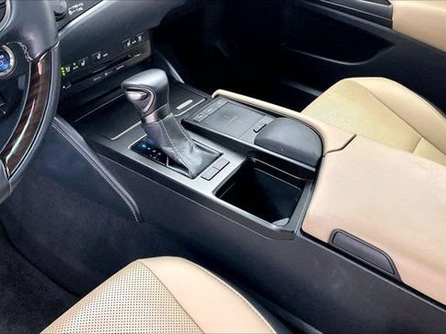 Used 2019 Lexus ES 300h w/ Premium Package FWD image 14