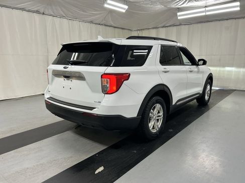 Used 2020 Ford Explorer XLT w/ Comfort Package image 2
