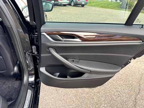 Used 2019 BMW 530i xDrive image 28