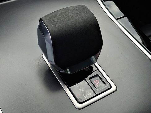 Certified 2026 Land Rover Range Rover Velar S AWD/4WD image 20