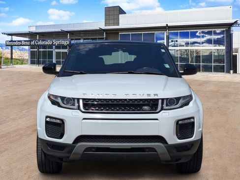 Used 2018 Land Rover Range Rover Evoque SE AWD/4WD image 2