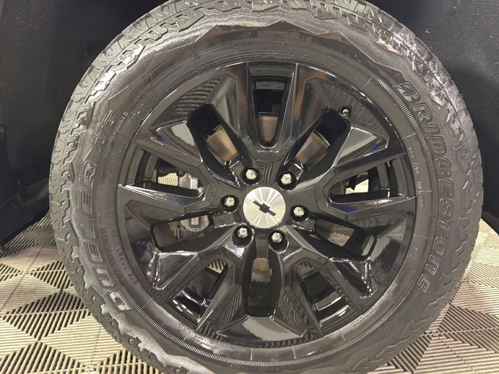 Used 2020 Chevrolet Silverado 1500 RST AWD/4WD image 38