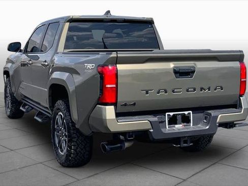 Certified 2025 Toyota Tacoma TRD Sport AWD/4WD image 12