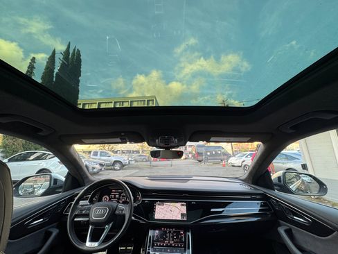 Used 2021 Audi SQ8 Premium Plus w/ Luxury Package AWD/4WD image 18