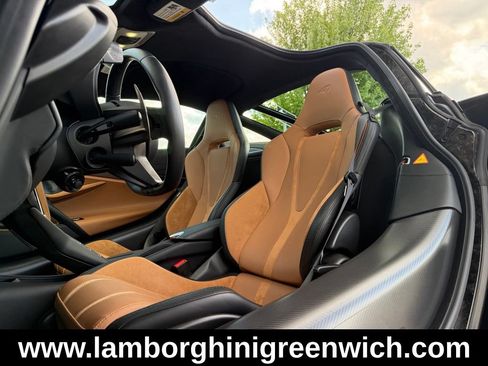 Used 2025 McLaren 750S RWD image 20