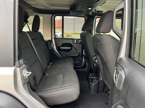 Used 2018 Jeep Wrangler Unlimited Sport S AWD/4WD image 26