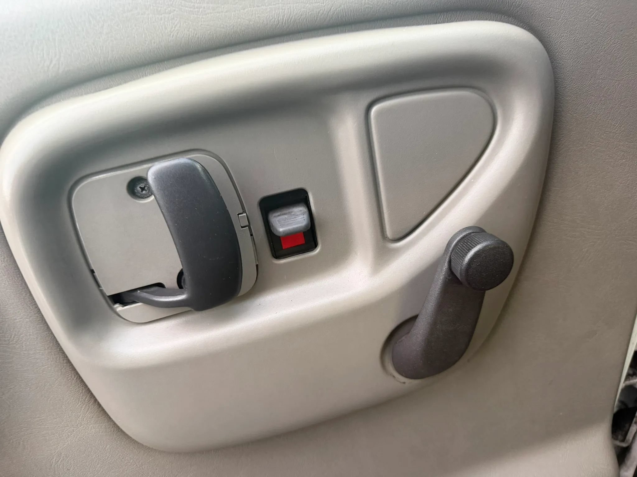 Used 2001 Chevrolet Express 2500 Passenger RWD image 20