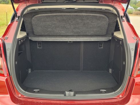 Certified 2022 Buick Encore Preferred w/ Safety Package image 9