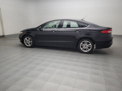 Used 2018 Ford Fusion SE w/ Fusion SE Technology Package image 3