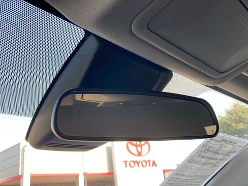 Certified 2025 Toyota RAV4 LE FWD image 27