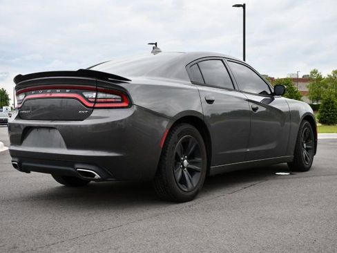 Used 2016 Dodge Charger SXT RWD image 9