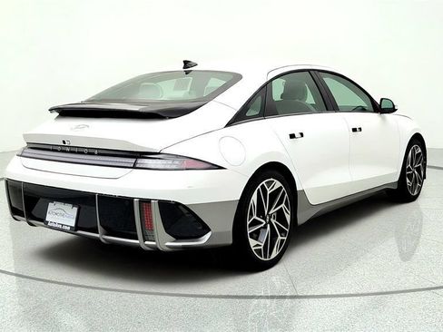 Used 2024 Hyundai Ioniq 6 SEL RWD image 5