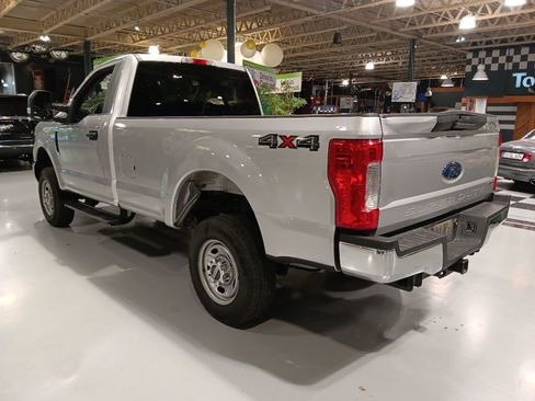 Used 2017 Ford F250 XL w/ Power Equipment Group AWD/4WD image 8