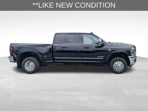 Used 2025 RAM 3500 Limited AWD/4WD image 3