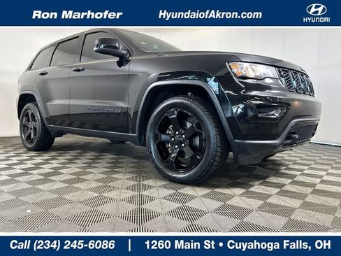 Used 2018 Jeep Grand Cherokee Laredo AWD/4WD image 1