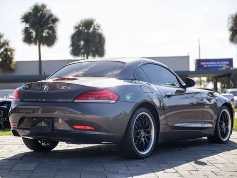 Used 2011 BMW Z4 sDrive30i RWD image 25
