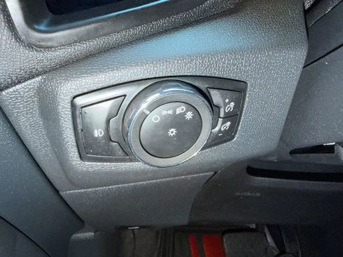 Used 2021 Ford EcoSport SE w/ SE Convenience Package image 18