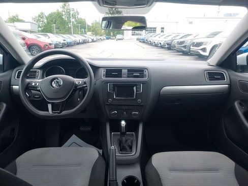 Used 2017 Volkswagen Jetta S FWD image 9