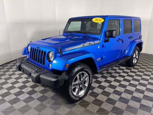 Used 2014 Jeep Wrangler Unlimited Sahara AWD/4WD image 10