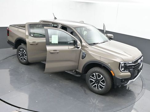 New 2025 Ford Ranger Lariat w/ FX4 Off-Road Package image 57