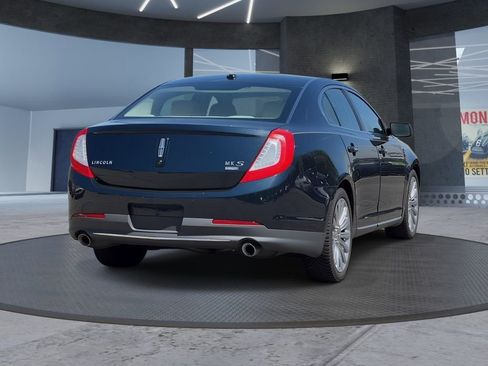 Used 2014 Lincoln MKS AWD image 4