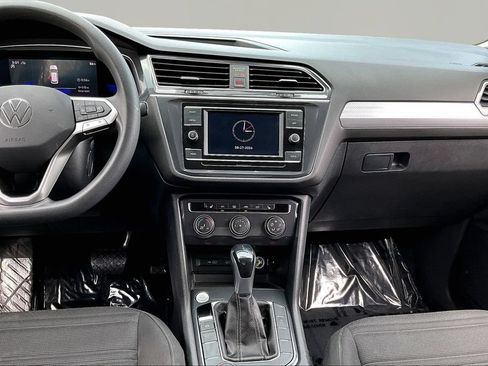 Used 2022 Volkswagen Tiguan S AWD/4WD image 9