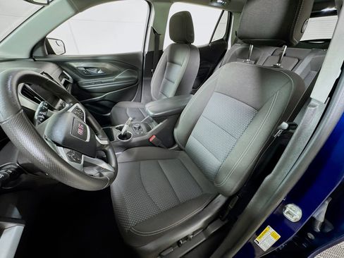 Used 2023 GMC Terrain SLE w/ Driver Convenience Package image 15