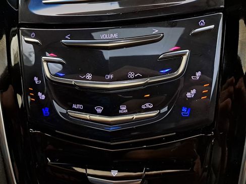 Used 2019 Cadillac Escalade Platinum image 35