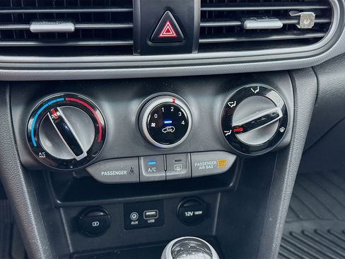 Used 2021 Hyundai Kona SEL FWD image 12