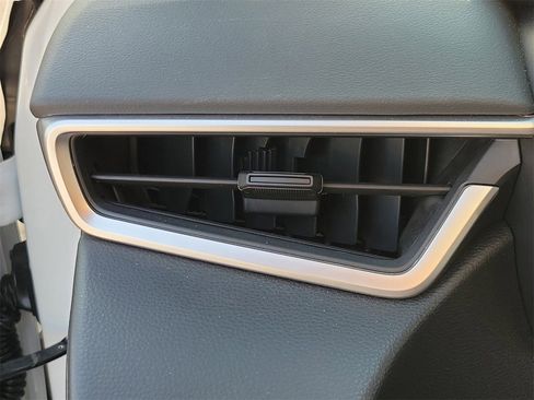 Used 2024 Toyota Corolla LE image 30