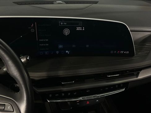 Used 2024 Cadillac XT4 Premium Luxury image 18