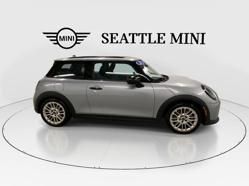 Certified 2025 MINI Cooper S image 13