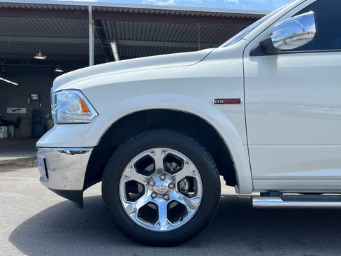 Used 2018 RAM 1500 Laramie w/ Convenience Group AWD/4WD image 11