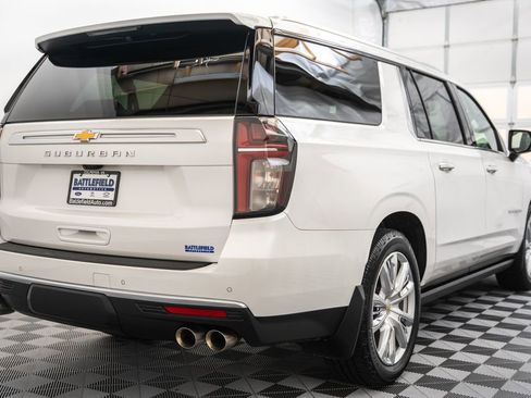 Used 2024 Chevrolet Suburban High Country AWD/4WD image 5