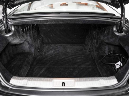 Used 2017 Rolls-Royce Wraith image 48