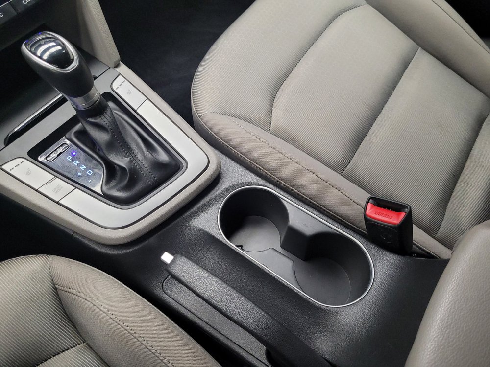Used 2018 Hyundai Elantra Value Edition FWD image 26