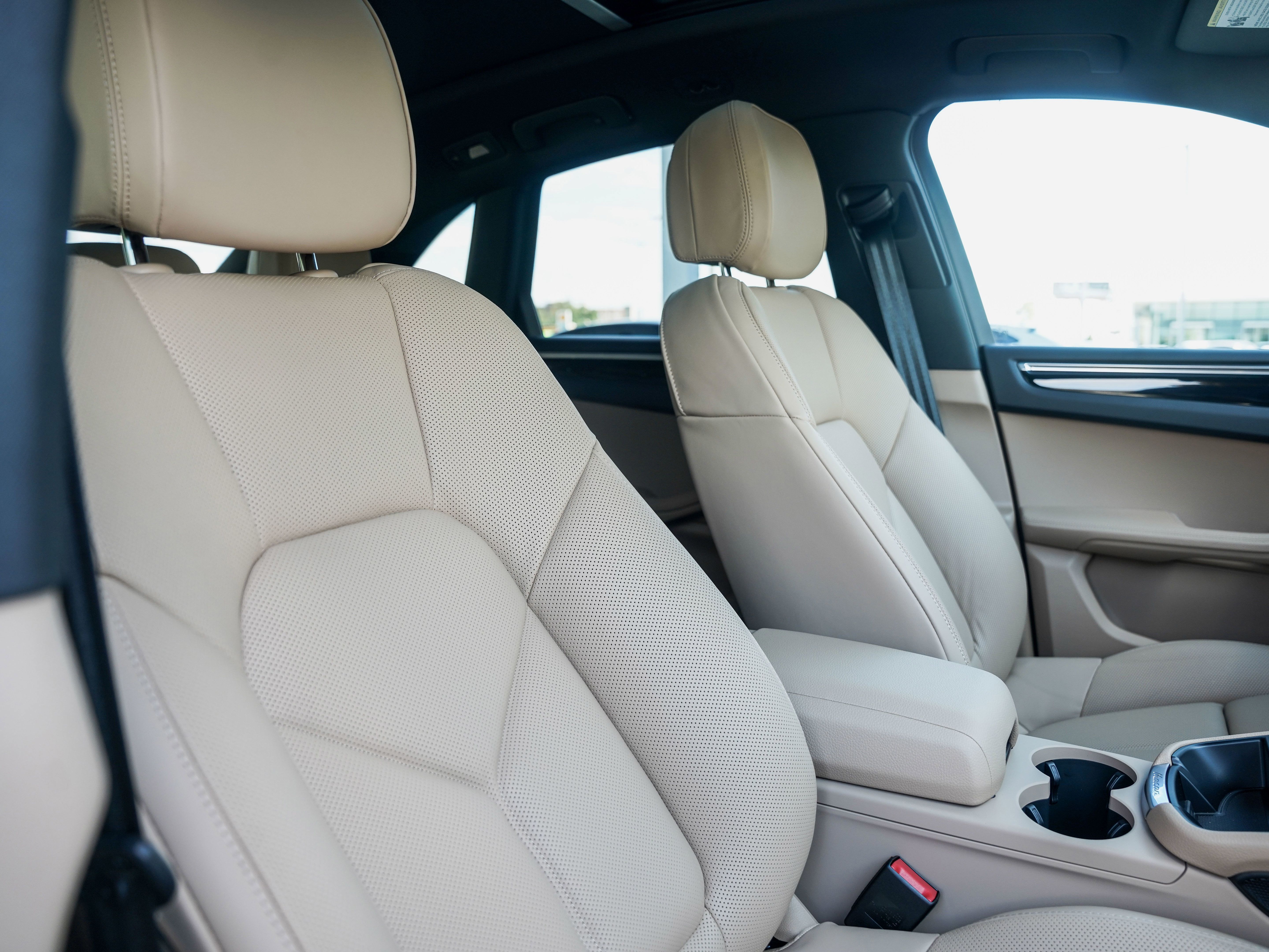 Certified 2026 Porsche Macan S AWD/4WD image 34