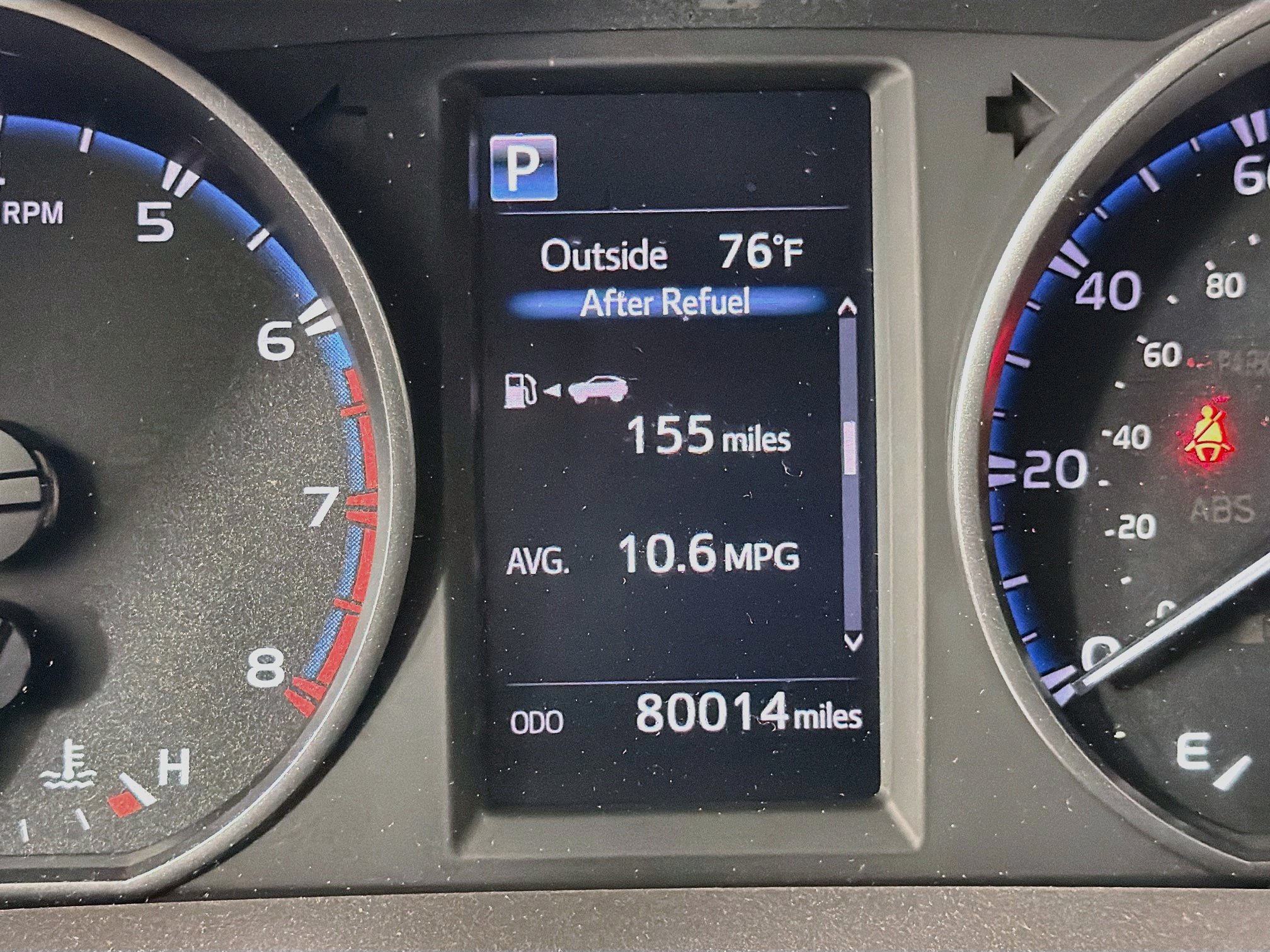 Used 2018 Toyota RAV4 LE w/ All Weather Liner Package FWD image 18