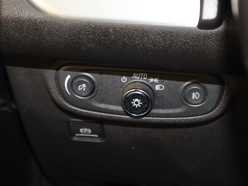 Used 2021 GMC Terrain SLT image 37